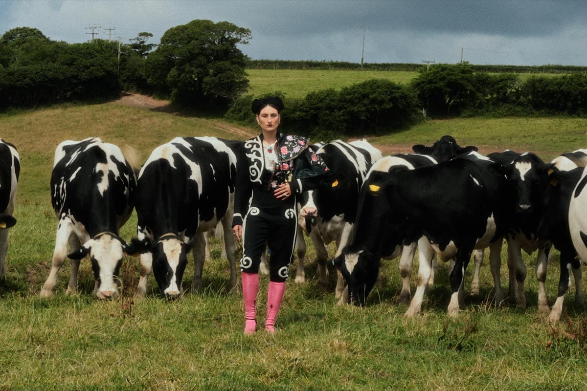 WTBR Directing Duo Giraffe Sisters Release Beautifully Surreal Short “Summer of Fellini”