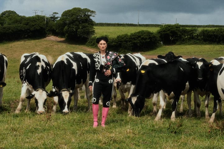 WTBR Directing Duo Giraffe Sisters Release Beautifully Surreal Short “Summer of Fellini”